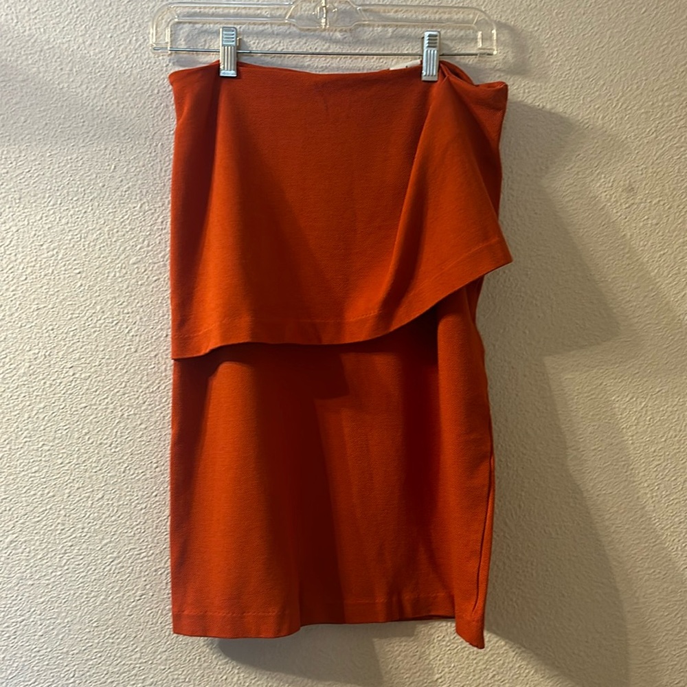 Cabi draped front skirt size 6